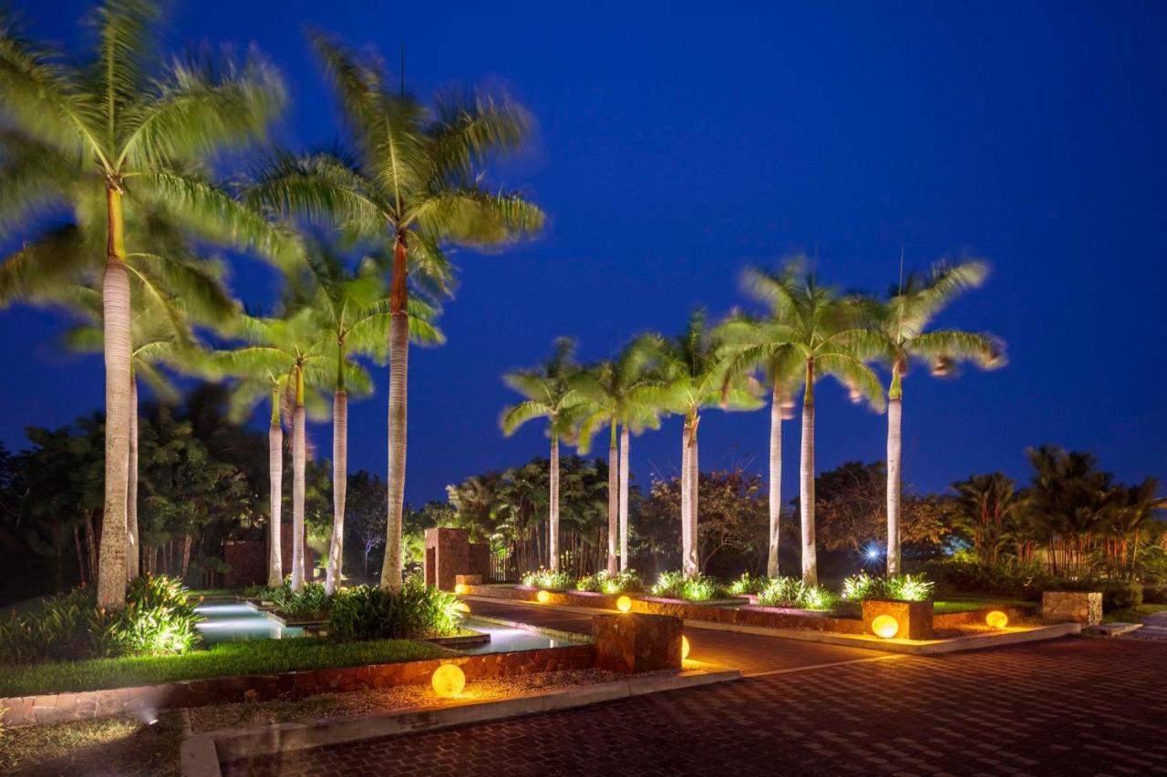 Indura Beach & Golf Resort Curio Collection By Hilton Tela Dış mekan fotoğraf