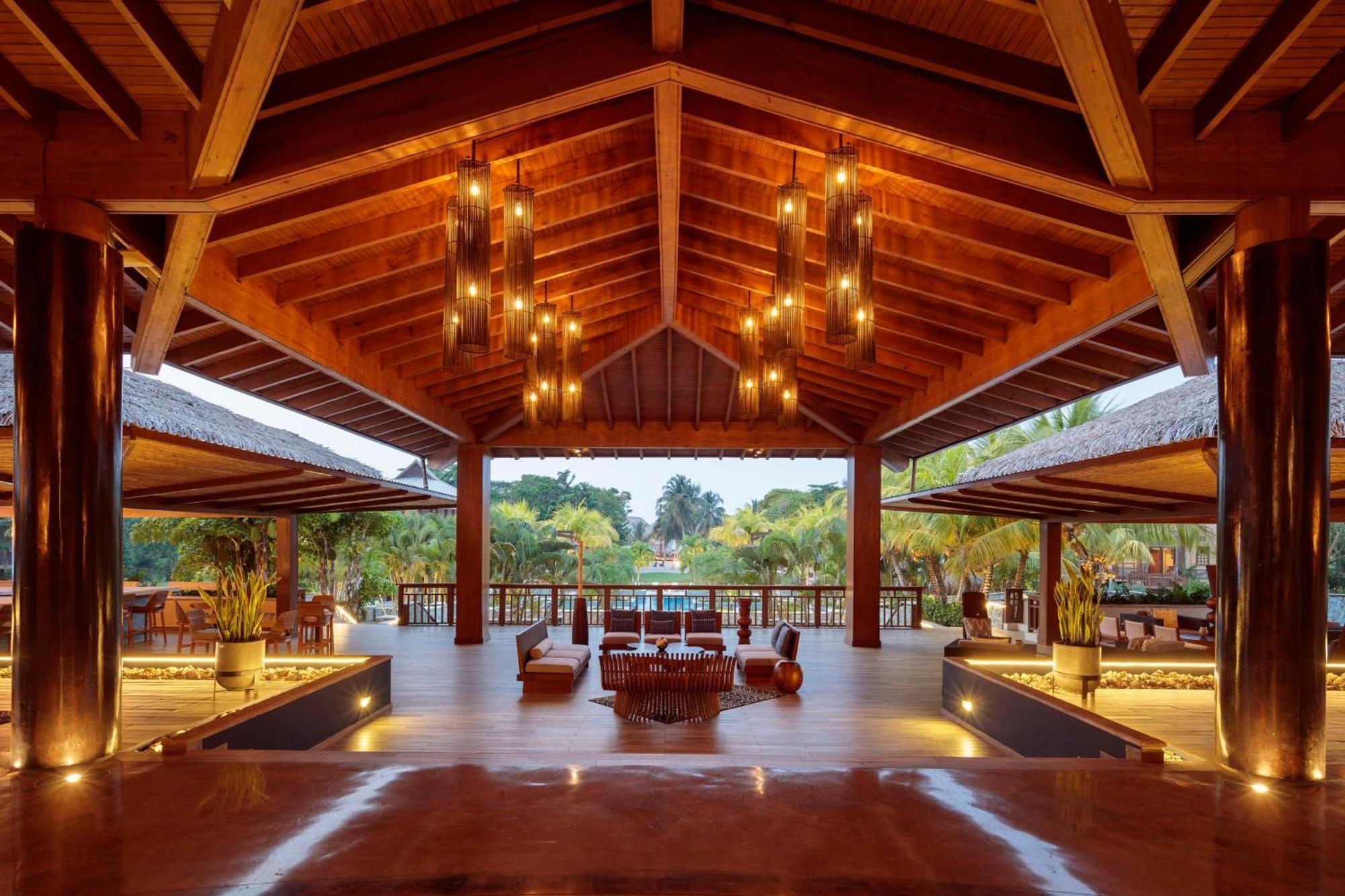 Indura Beach & Golf Resort Curio Collection By Hilton Tela Dış mekan fotoğraf